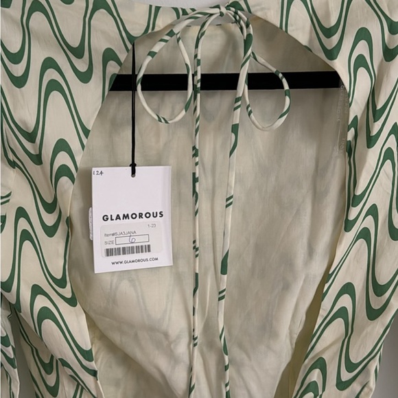 Glamorous 2 Piece Open Back Set - Picture 3 of 5